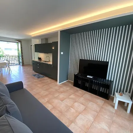 Lejlighed New Cornizzolo View - Terrace, Air Conditioning & Parking *