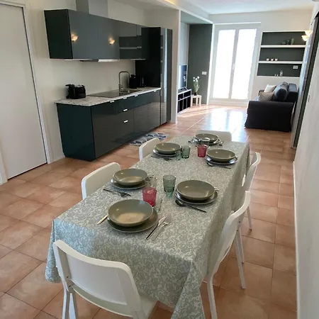 New Cornizzolo View - Terrace, Air Conditioning & Parking Longone al Segrino