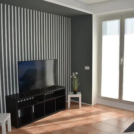 New Cornizzolo View - Terrace, Air Conditioning & Parking