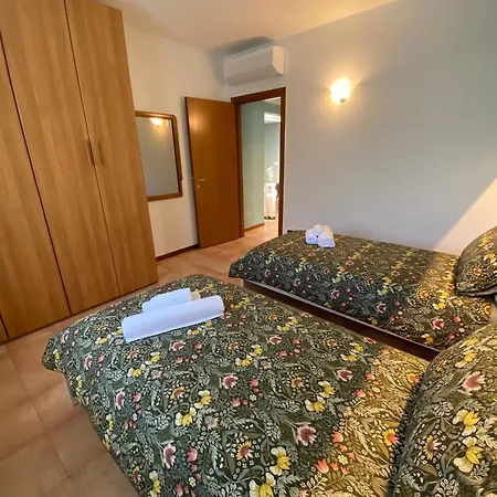 New Cornizzolo View - Terrace, Air Conditioning & Parking Lejlighed *