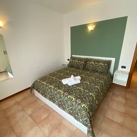 New Cornizzolo View - Terrace, Air Conditioning & Parking Lejlighed *